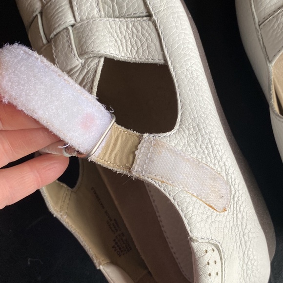 SOFTSPOTS White Pebbled Leather Mary-Janes Super-Comfy Removable Insole Size 10 - Picture 4 of 7